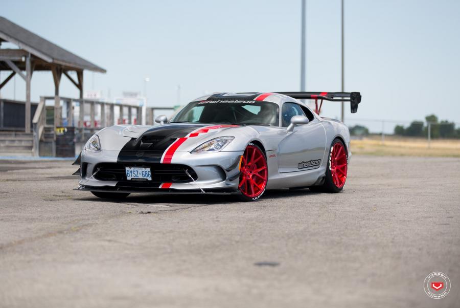  Dodge Viper ACR on Vossen Wheels (VPS-306) 2017 года  (фото 1 из 40)